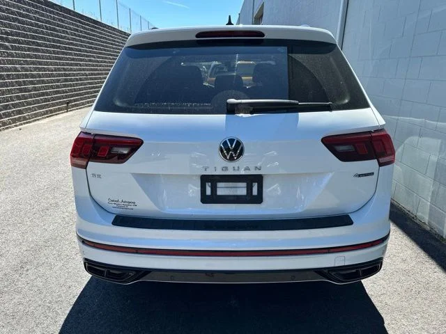 Used 2022 White Volkswagen 2.0T SE R-Line Black image 5