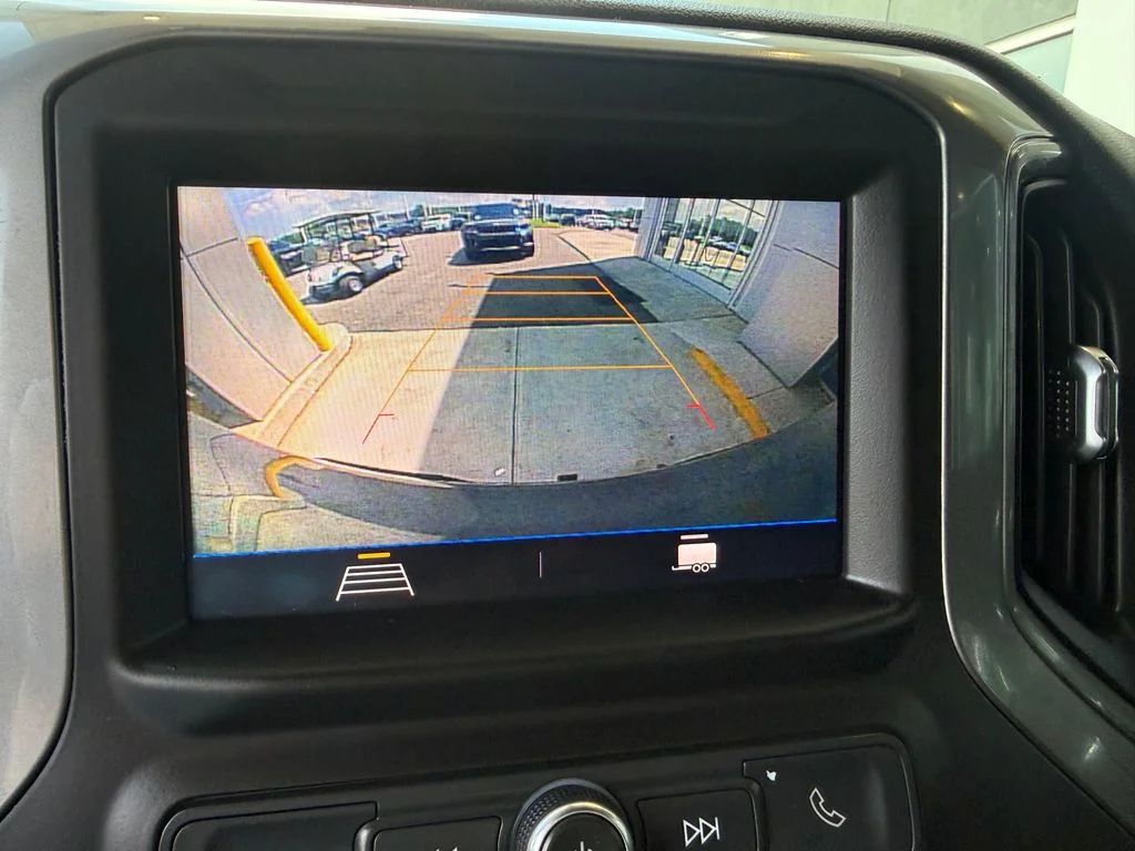 Used 2021 Gray Chevrolet Custom image 26