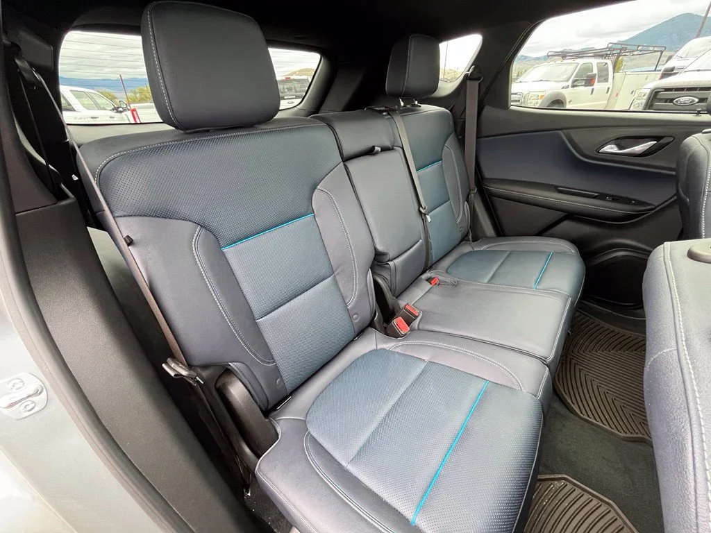 Used 2025 Sterling Gray Metallic Chevrolet RS image 18