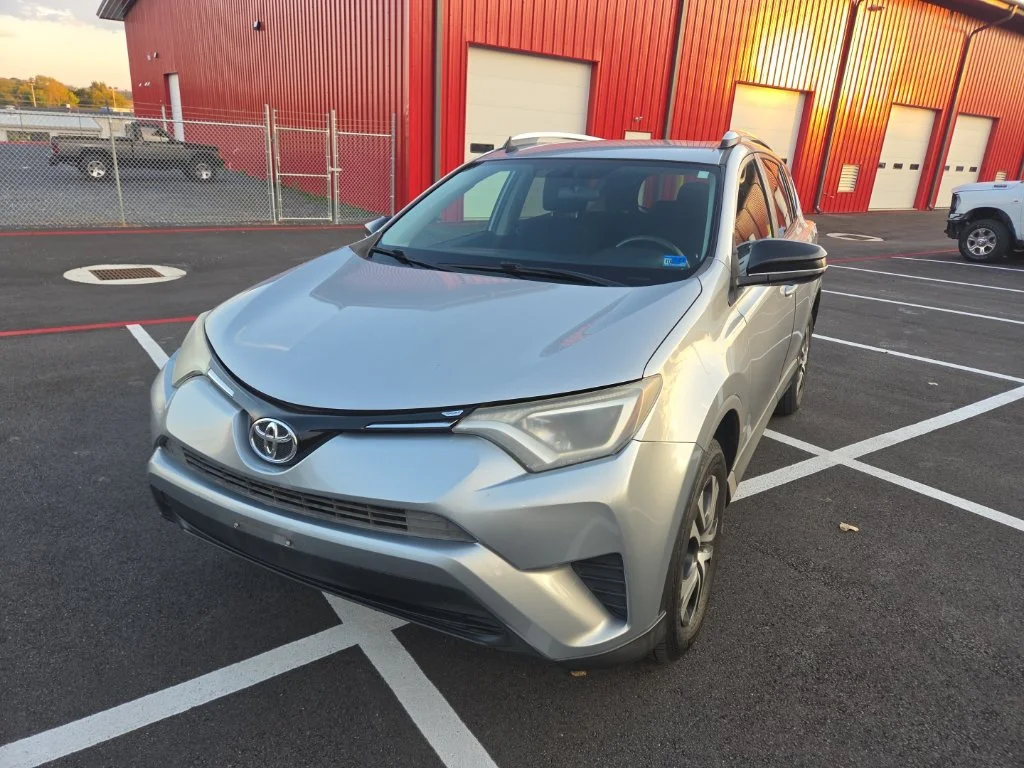 Used 2016 Silver Toyota LE image 4