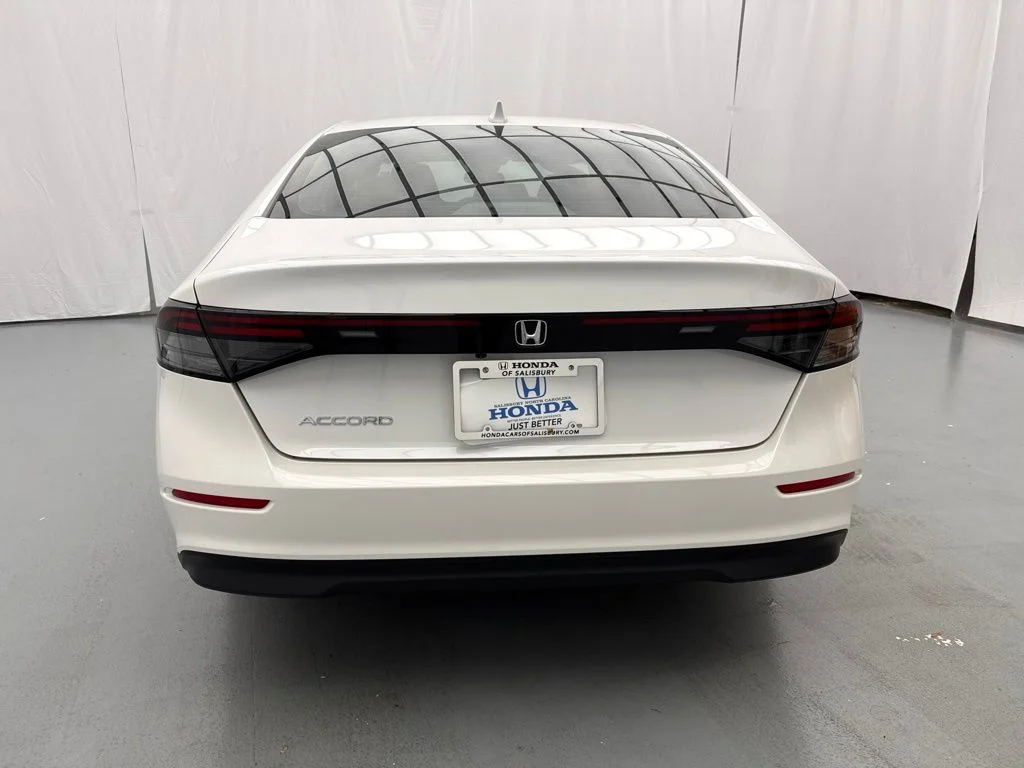 New 2026 Platinum White Pearl Honda LX image 7