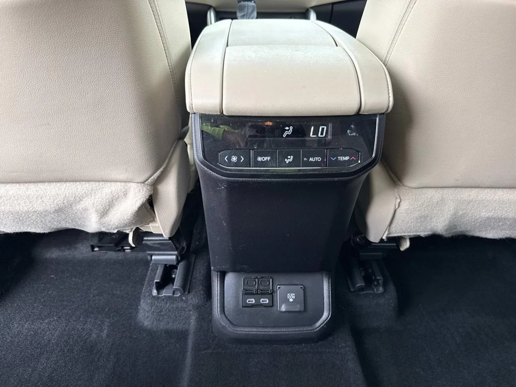 Used 2024  Toyota Limited image 20