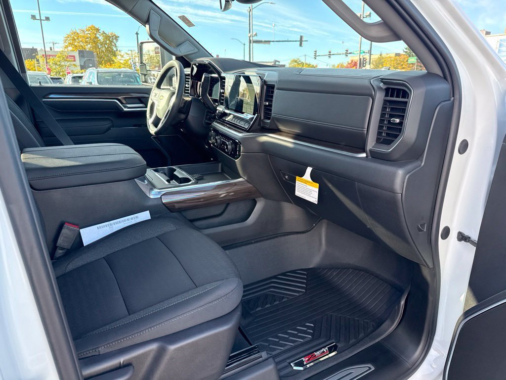 2026 Chevrolet Silverado 3500 HD LT - Photo 38