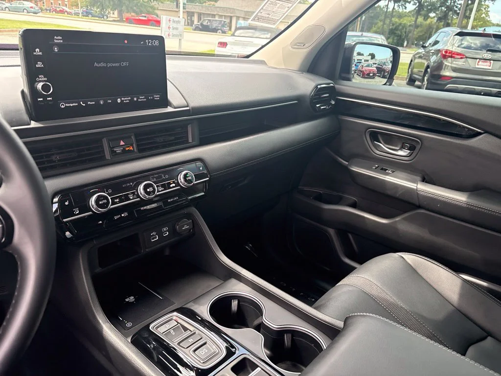 Used 2025 Black Honda Touring image 18
