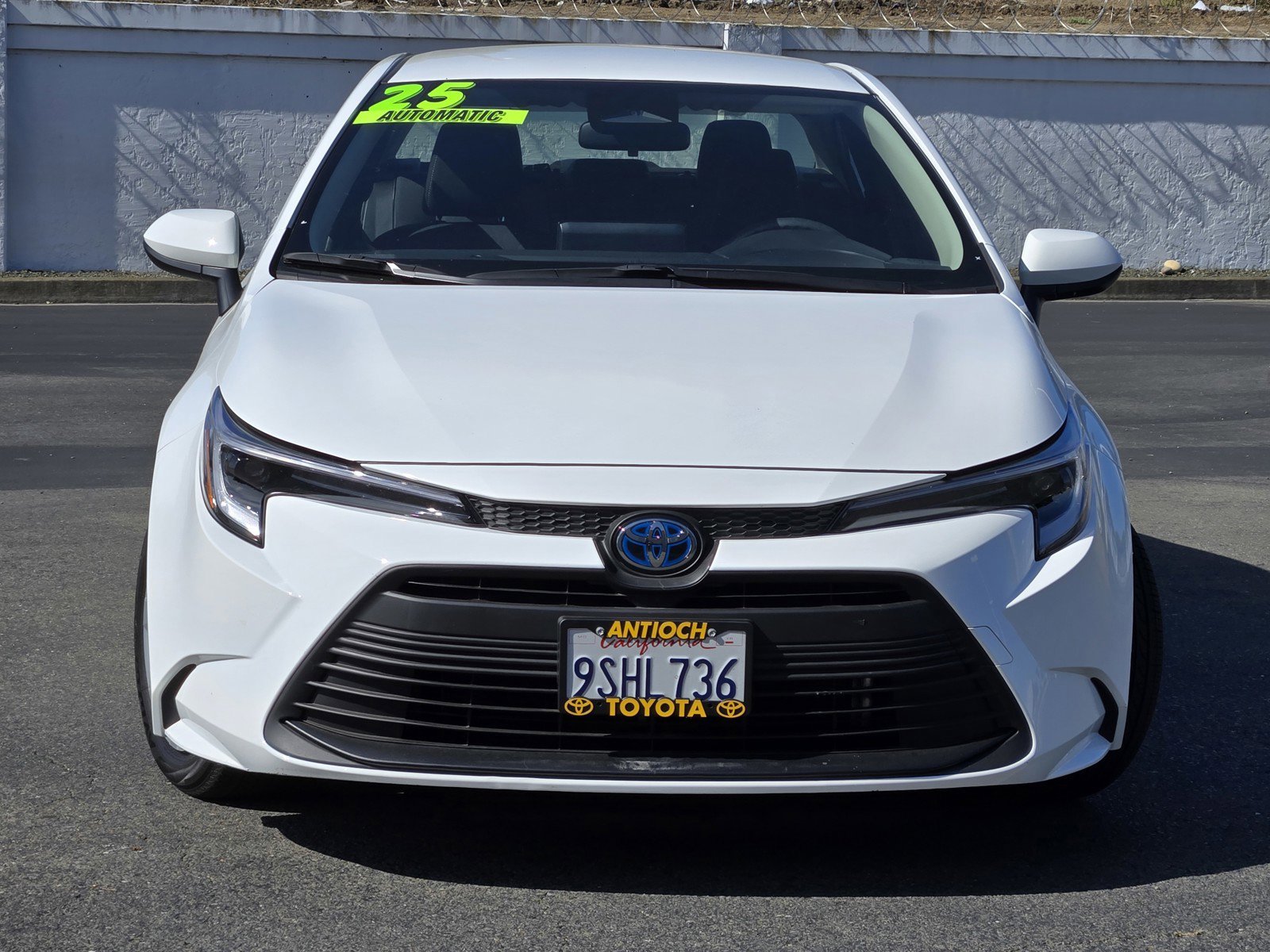 Used 2025 White Toyota  image 2