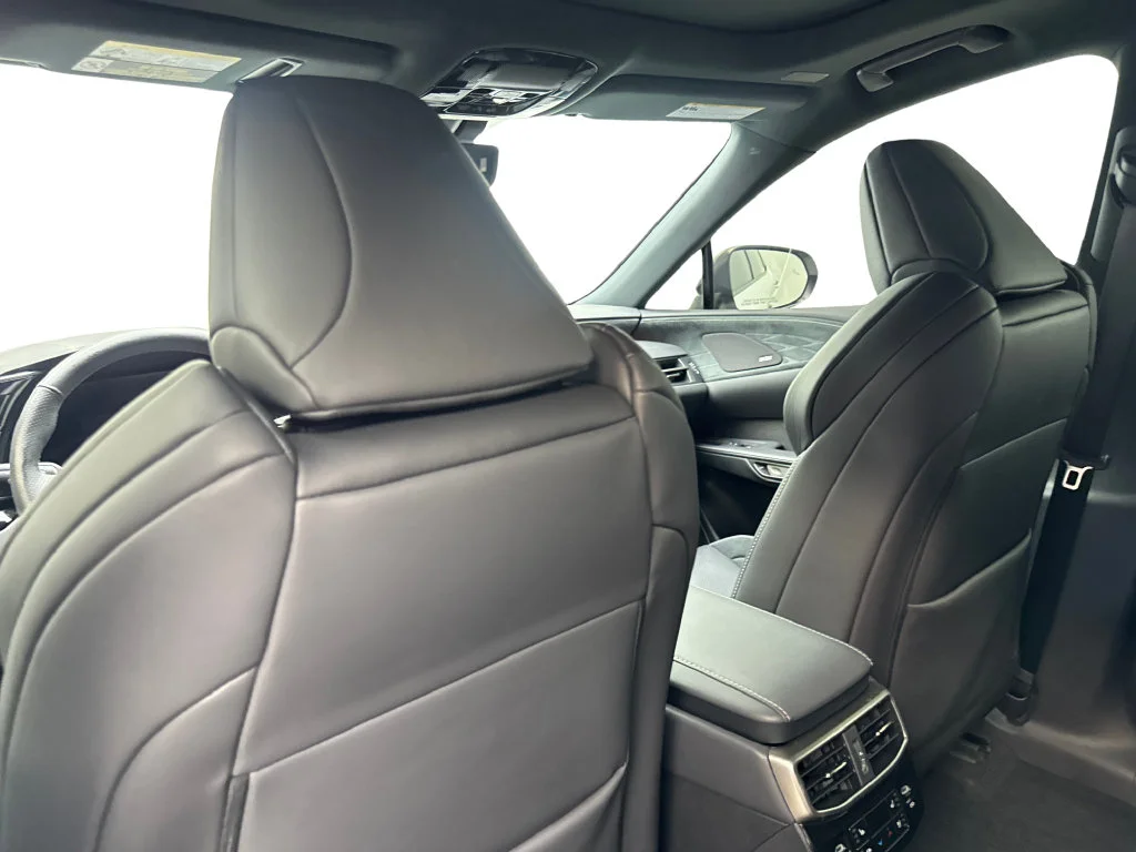 Used 2023 White Lexus 500h F SPORT Performance image 37