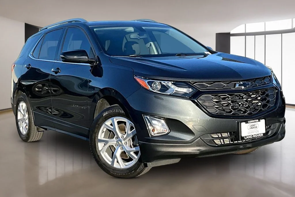 Used 2019 Gray Chevrolet LT image 3