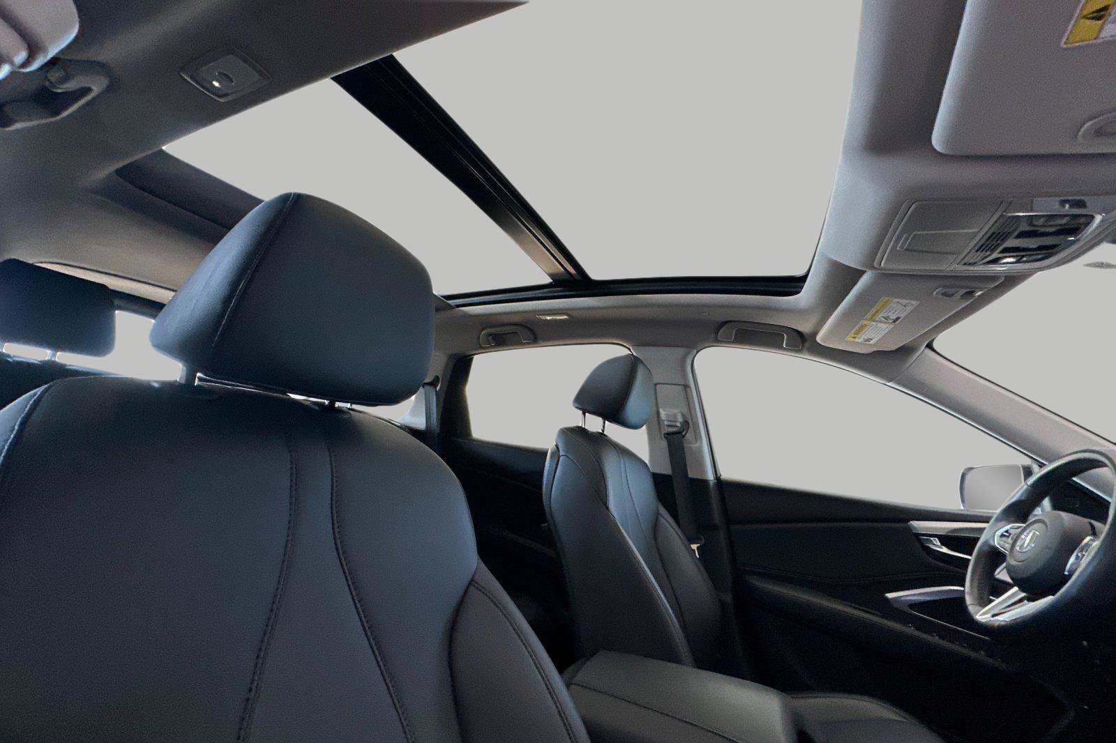 Used 2023  Acura Base image 17
