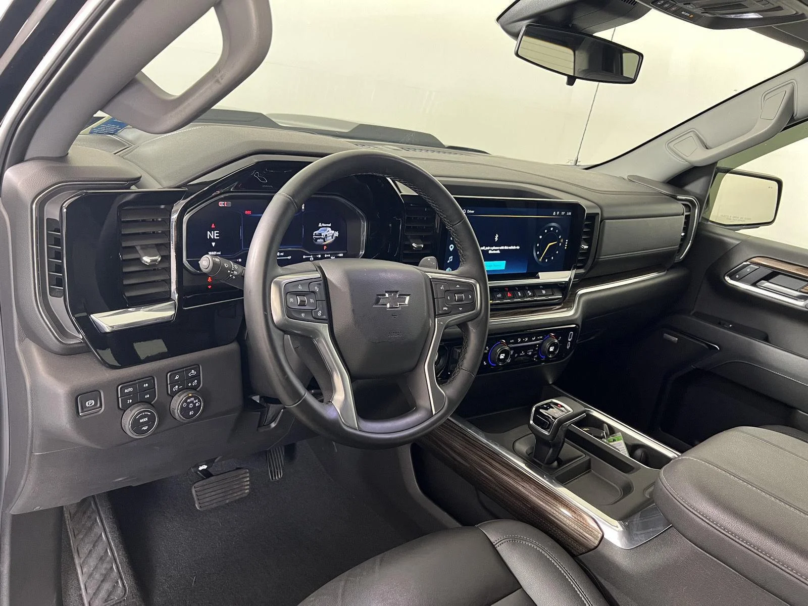 Used 2025 Black Chevrolet LT Trail Boss image 4