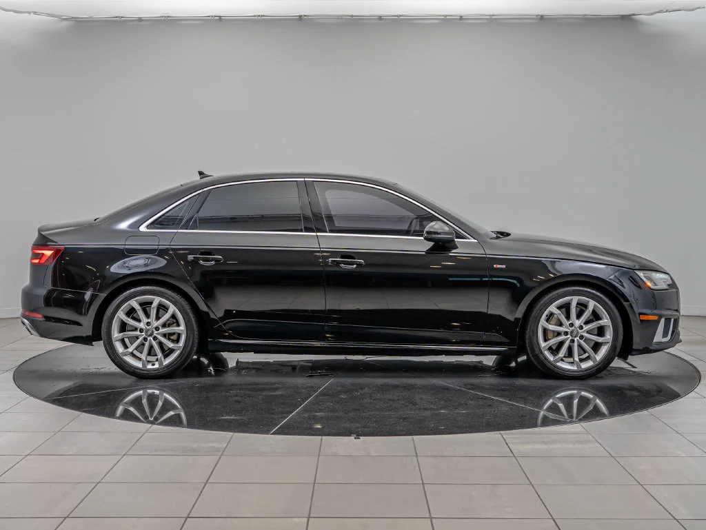 Used 2019 Brilliant Black Audi 2.0T Premium image 11