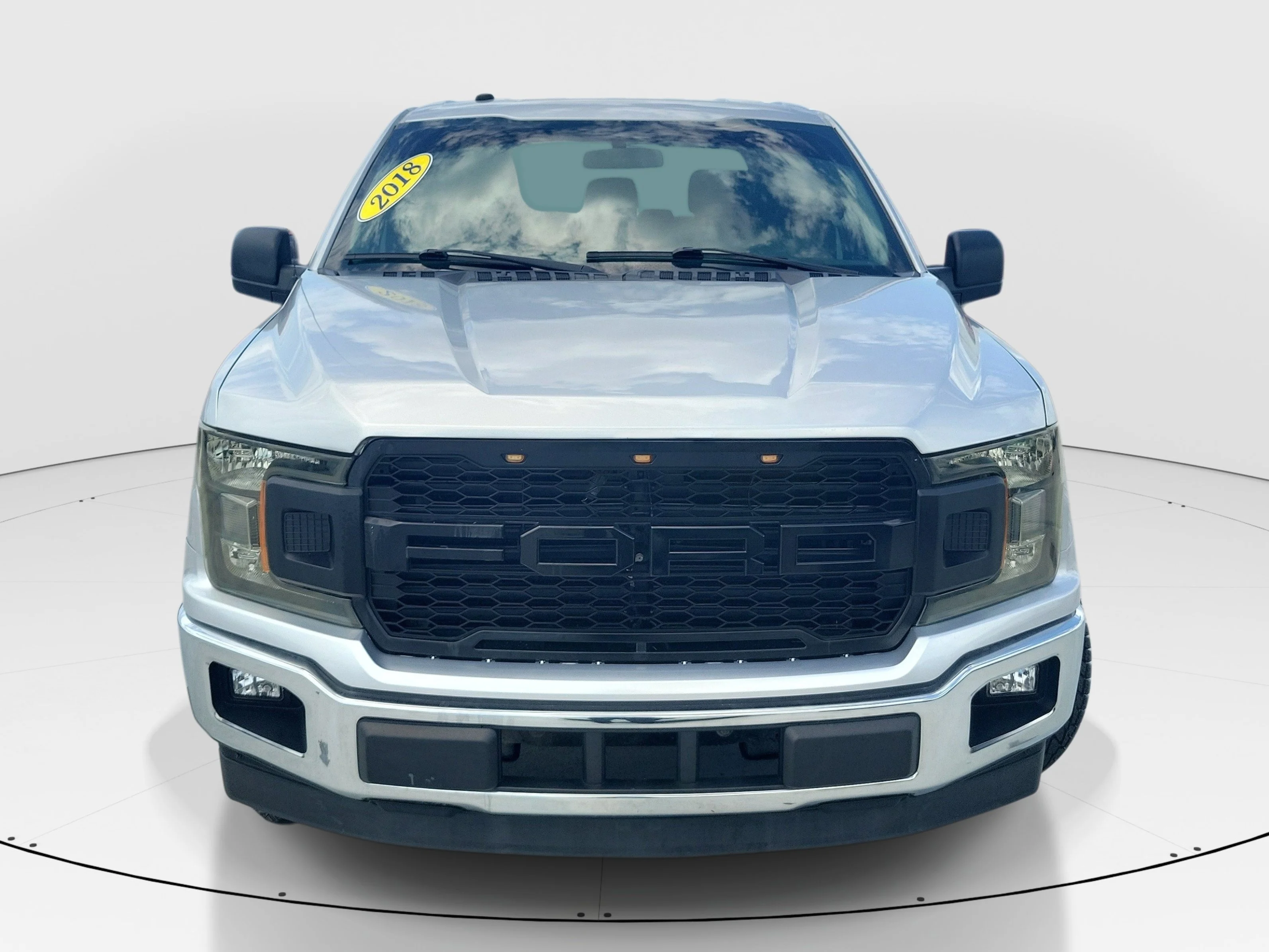 Used 2018 Ingot Silver Ford XLT image 2