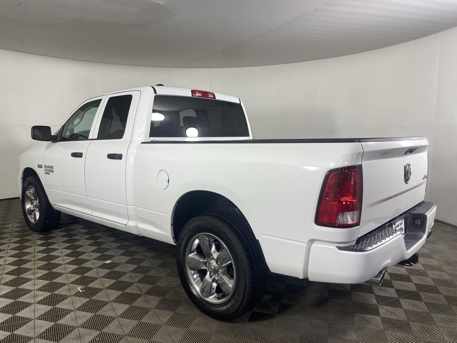 Used 2019 Bright White Clearcoat Ram Express image 5