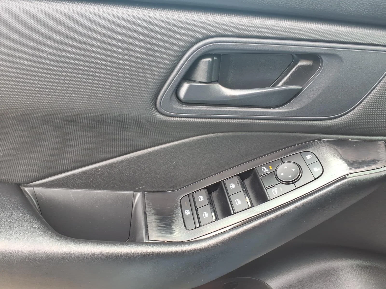 Used 2024 Brilliant Silver Metallic Nissan S image 25