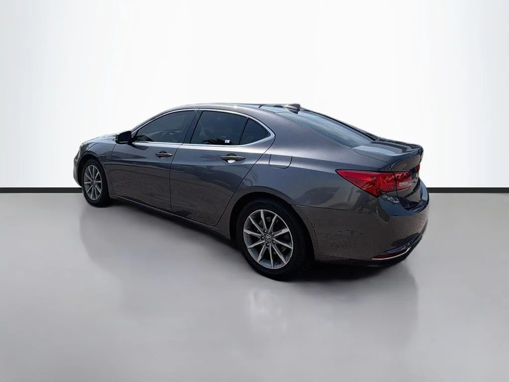 Used 2018  Acura 2.4L image 7
