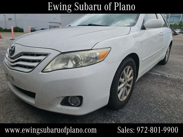 Used 2011 White Toyota XLE image 2