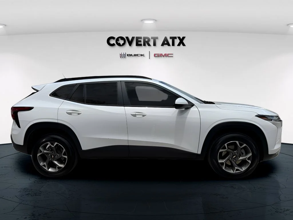 Used 2026 White Chevrolet LT image 7