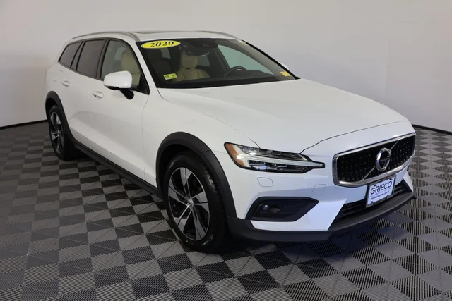 2020 Volvo V60 Cross Country T5