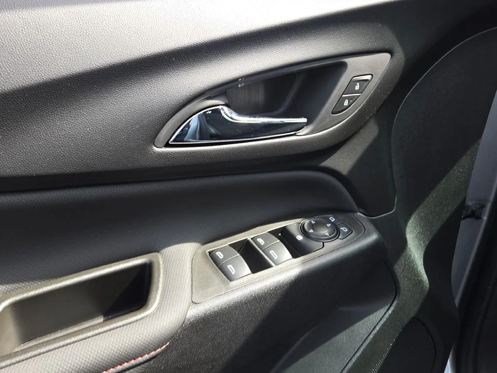 Used 2024 Gray Chevrolet RS image 21