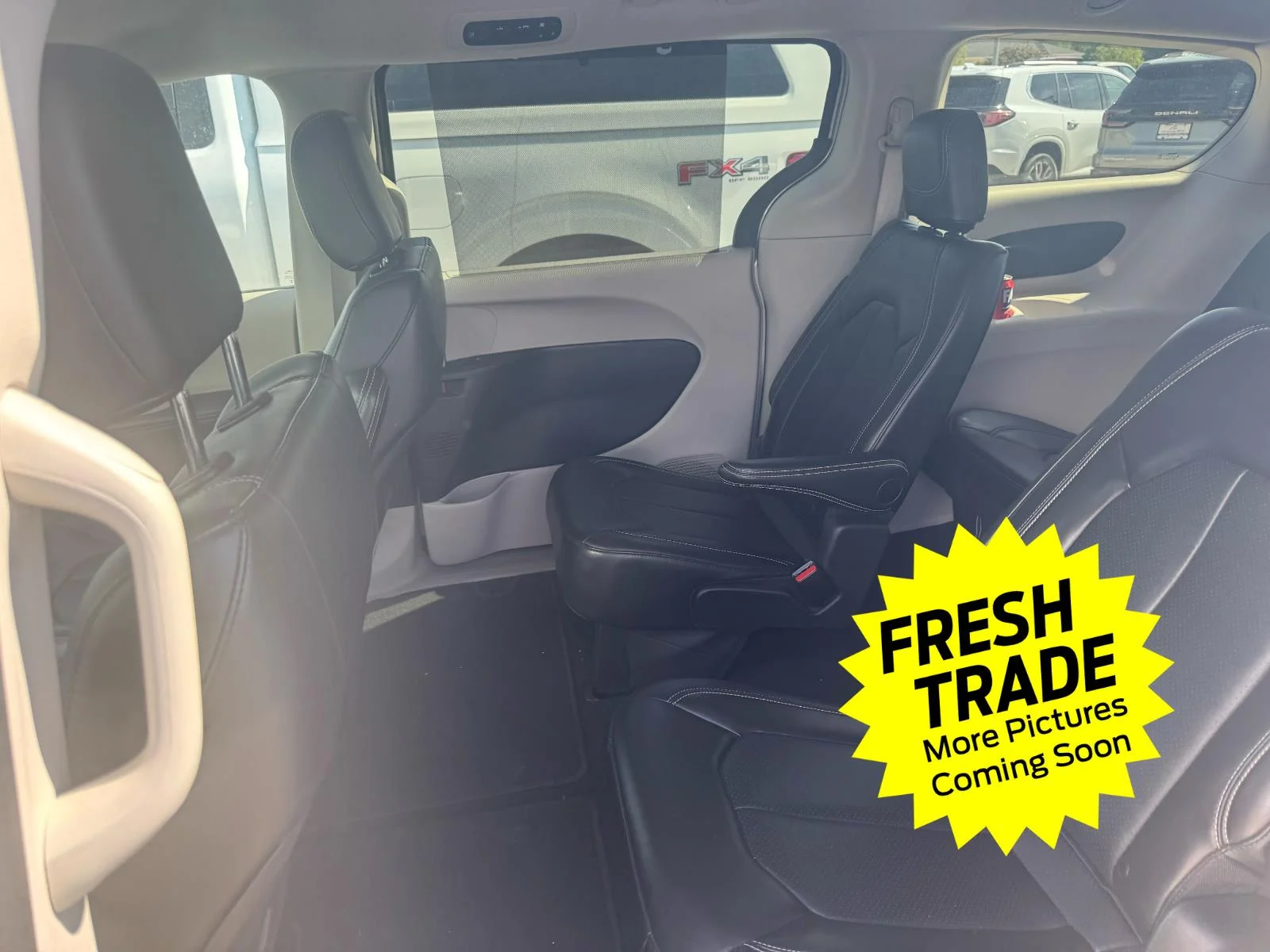 Used 2024 Silver Mist Clearcoat Chrysler Touring L image 9