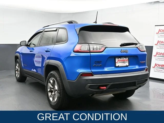 Used 2019 Blue Jeep Trailhawk image 7