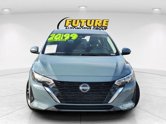Used 2025 Gray Nissan SV image 2