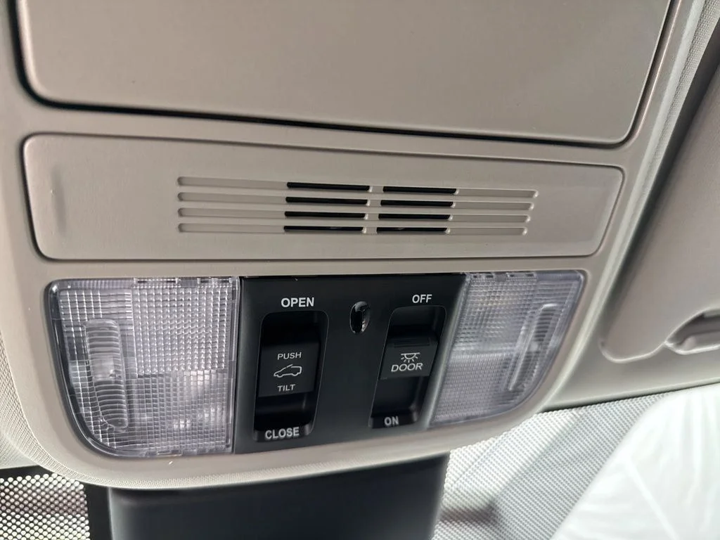New 2026 Platinum White Pearl Honda EX-L image 24