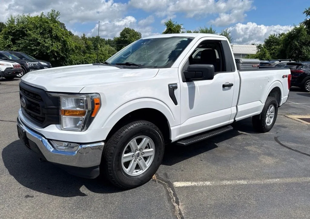 Used 2022 White Ford XL image 7