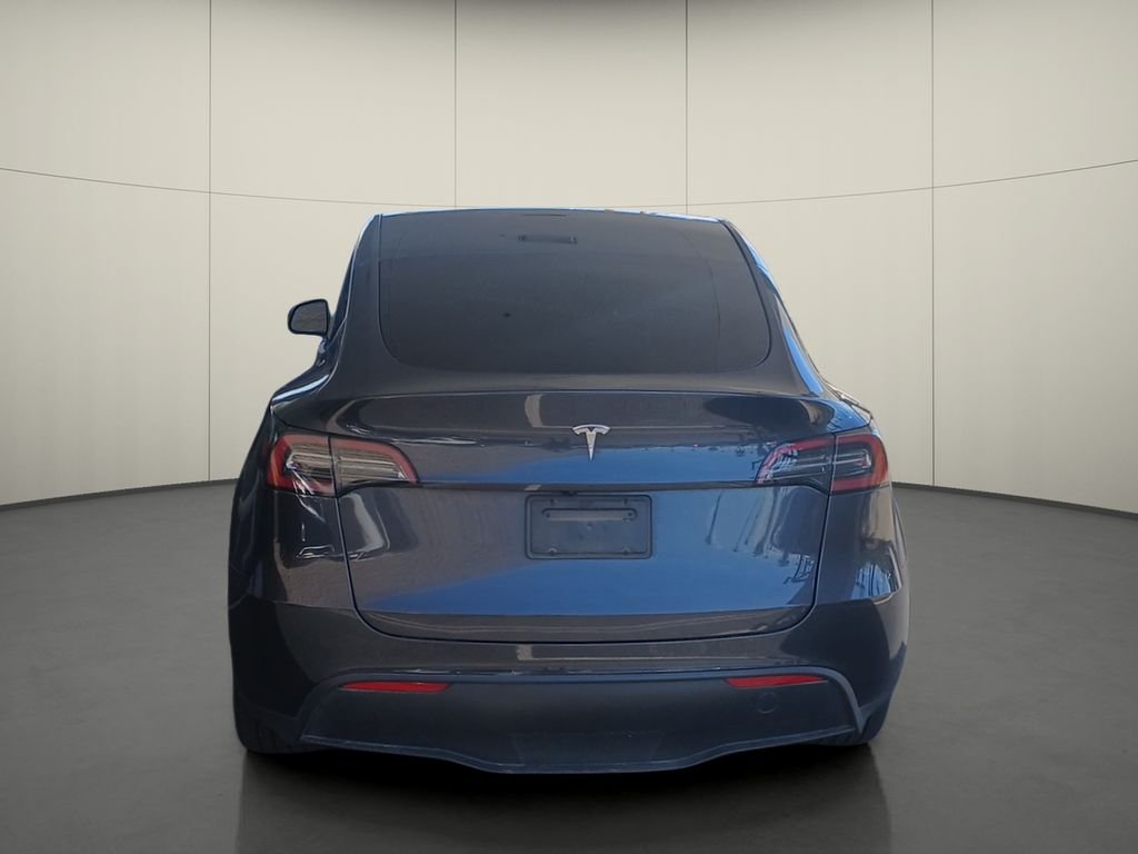 Used 2024  Tesla Standard Range image 6