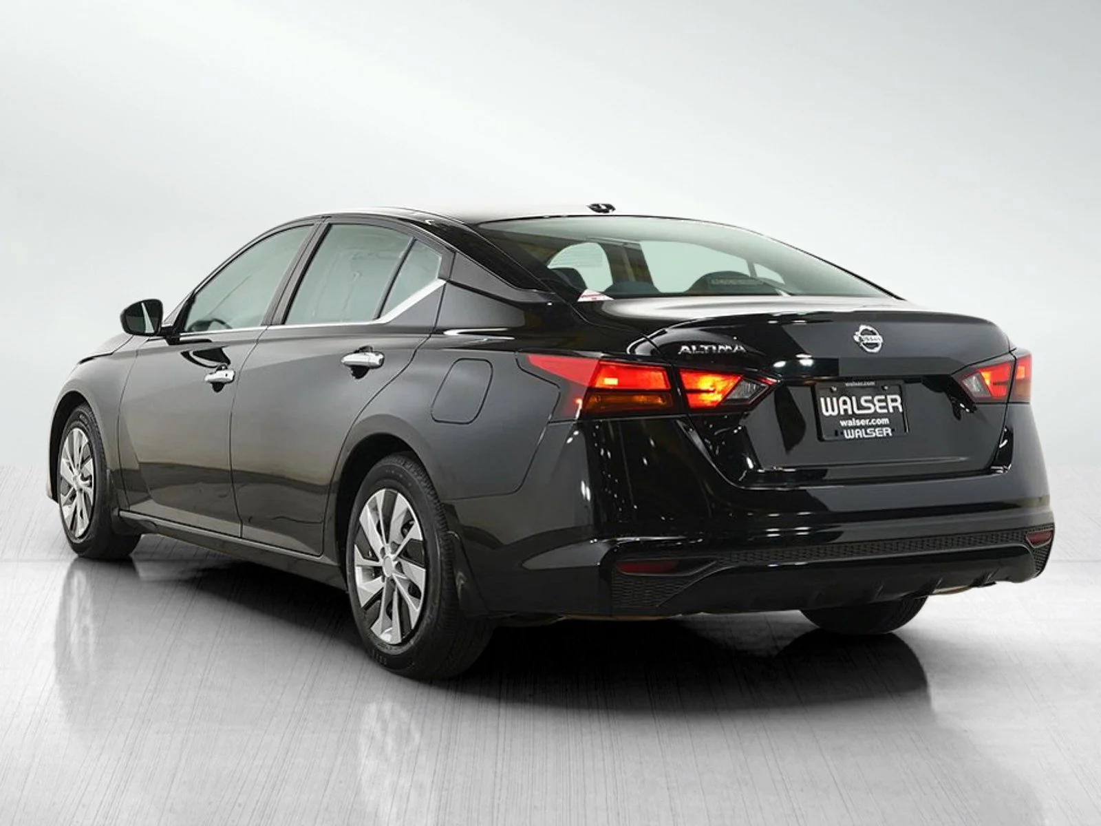 Used 2019 Super Black Clearcoat Nissan 2.5 S image 3