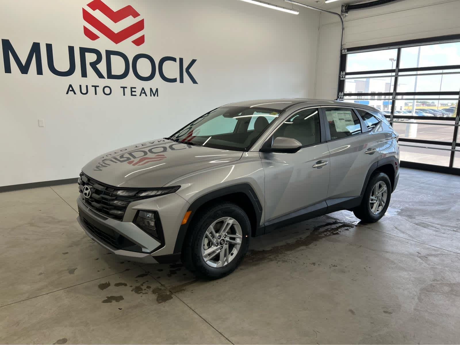 Used 2025 Shimmering Silver Hyundai SE image 7