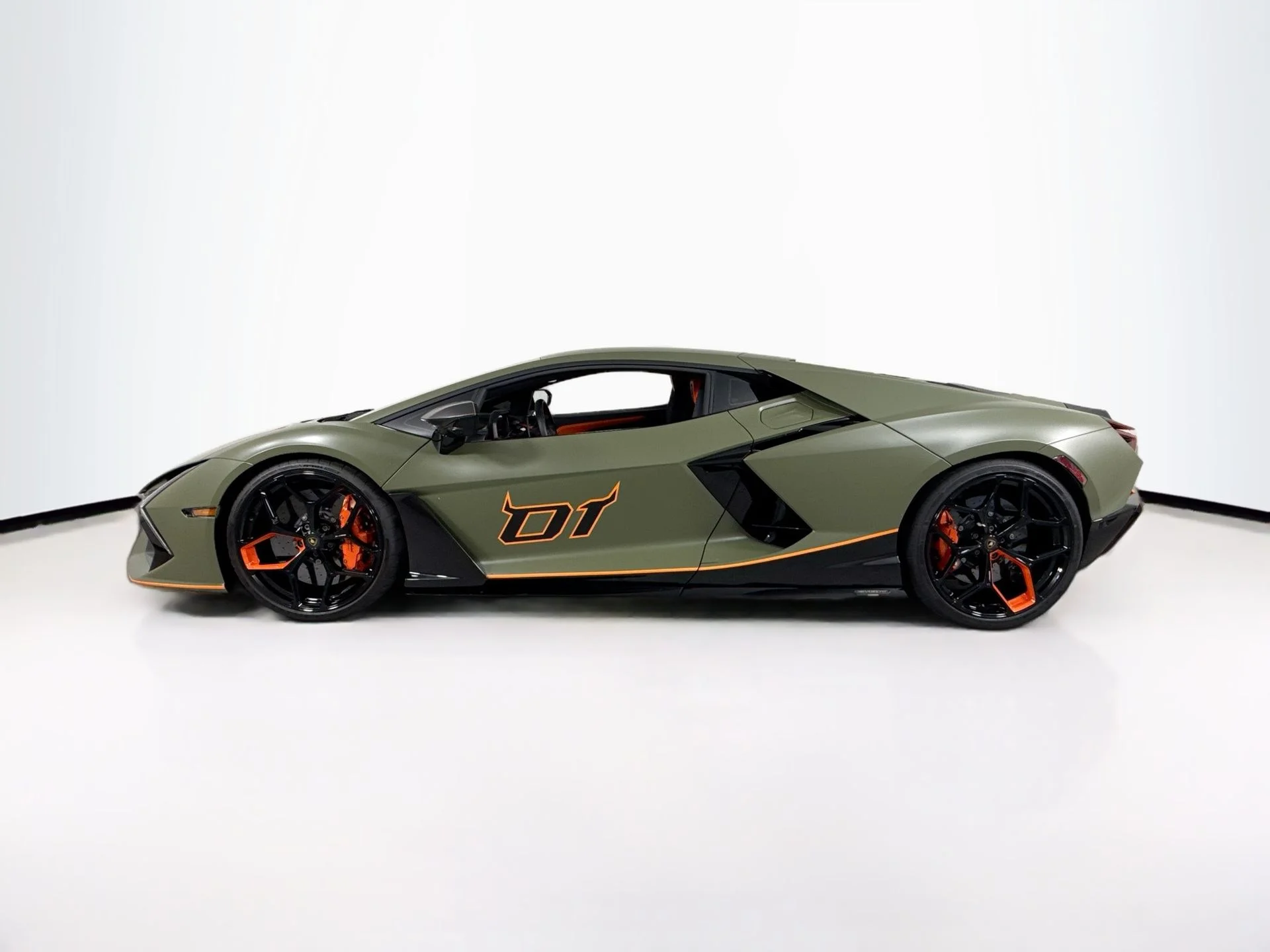 Used 2024 Verde Turbine Matt Lamborghini Base image 4