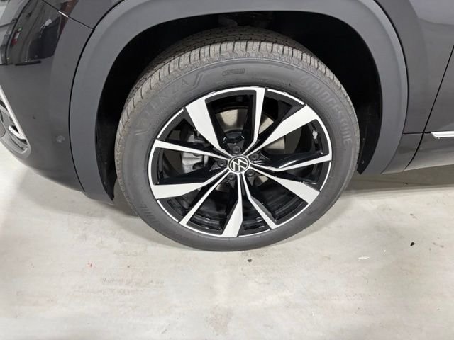 New 2026 Black Volkswagen 2.0T SEL Premium R-Line image 8