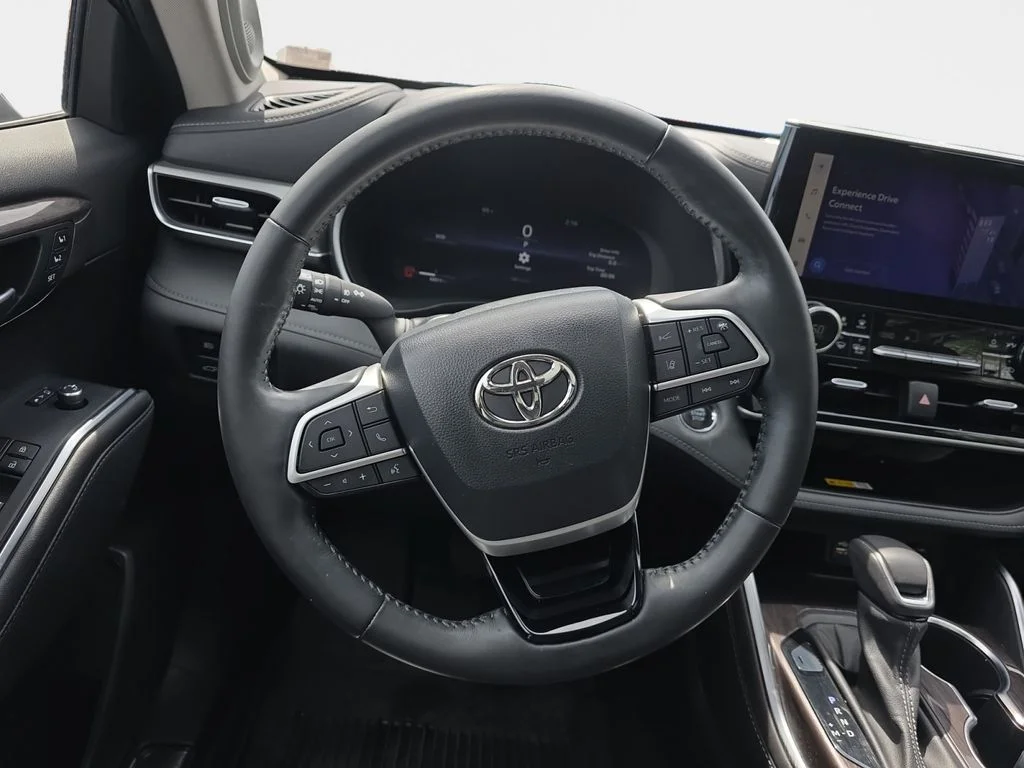 Used 2023 Magnetic Gray Metallic Toyota Platinum image 11