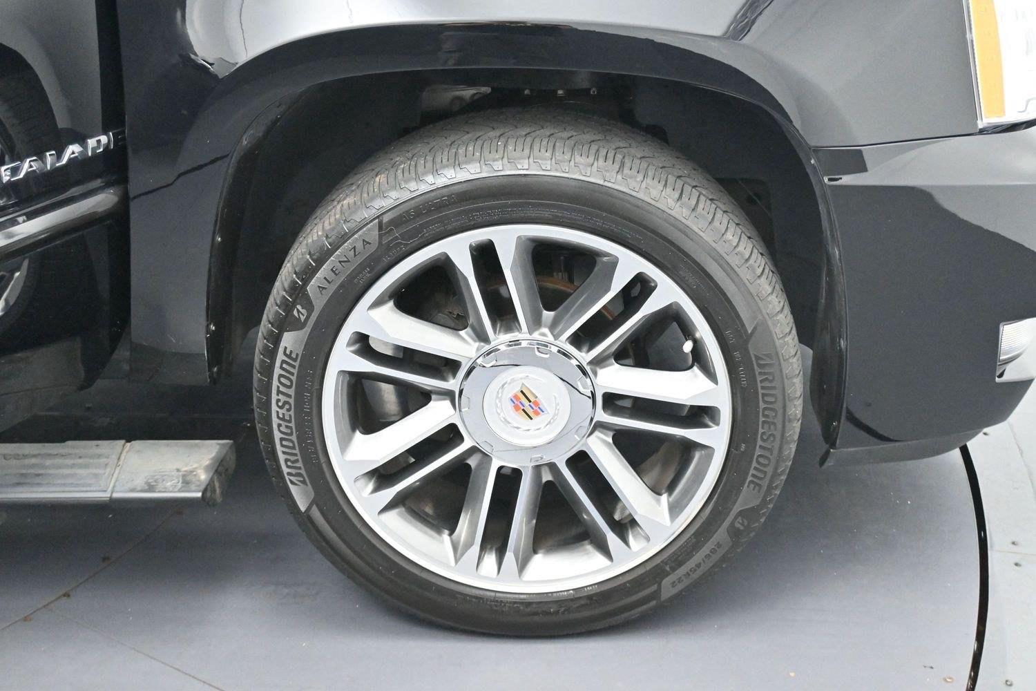 Used 2013 Black Raven Cadillac Premium image 38