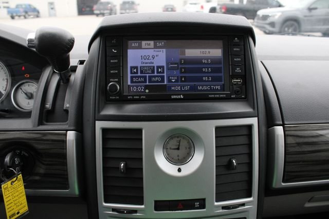 Used 2010 Gold Chrysler Touring image 13