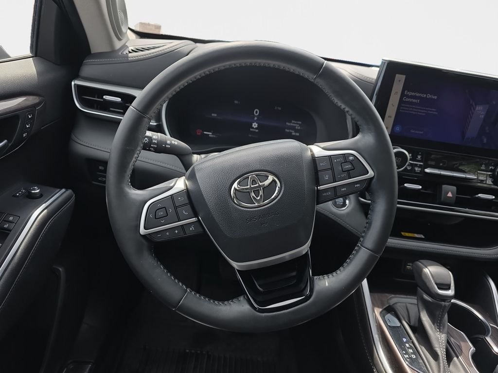 Used 2023 Magnetic Gray Metallic Toyota Platinum image 11