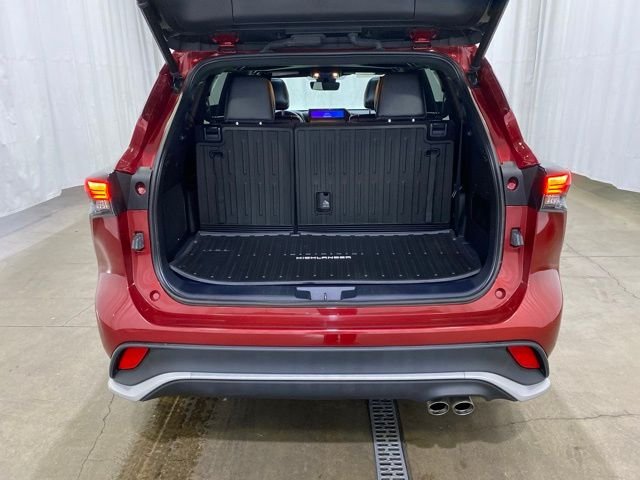 2023 Toyota Highlander XSE - Photo 13