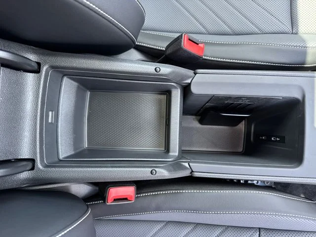 New 2026 Sandstone Volkswagen 2.0T SE R-Line Black image 24