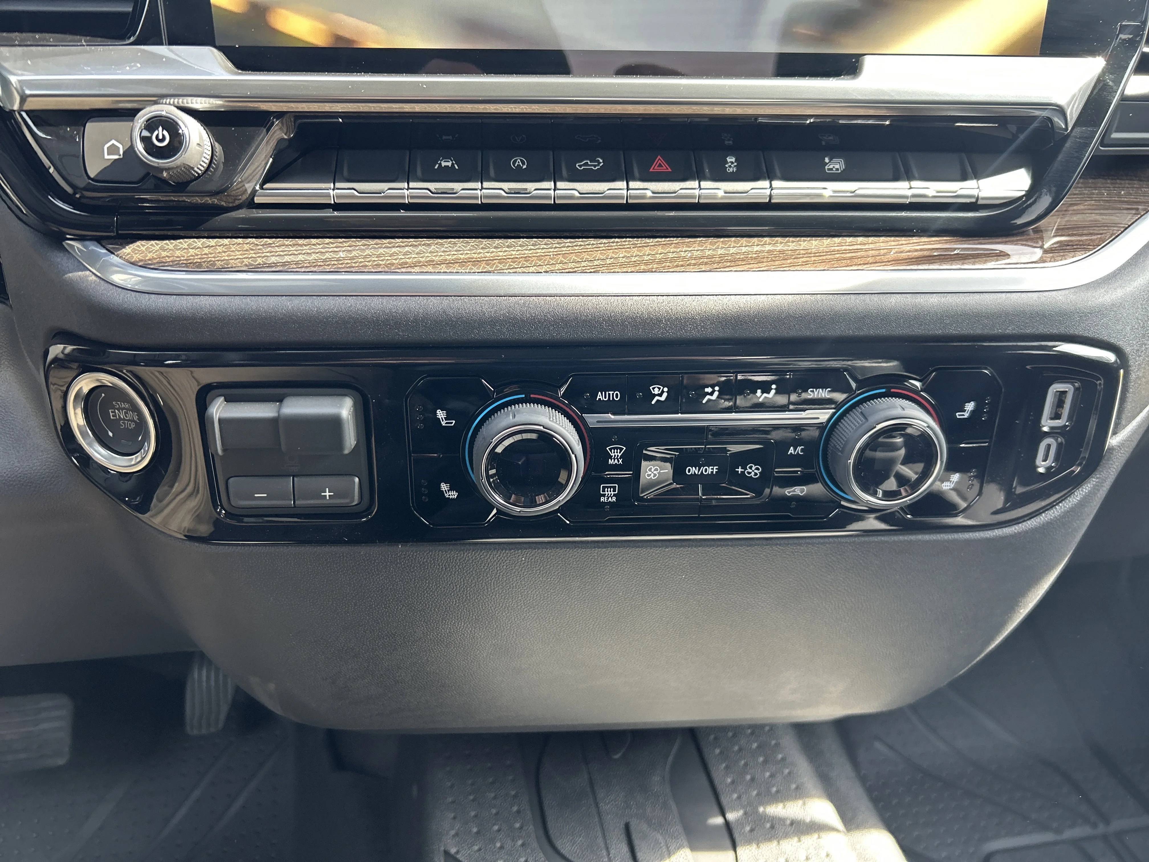 2026 Chevrolet Silverado 1500 RST - Photo 12