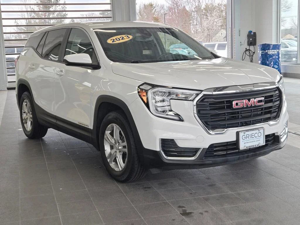 2023 GMC Terrain SLE - Photo 25