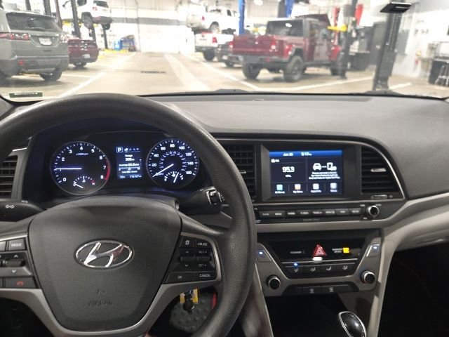 Used 2018 Red Hyundai SEL image 14