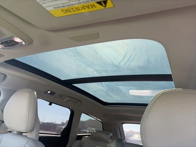 Used 2018  Volvo T6INSCRIPT image 20