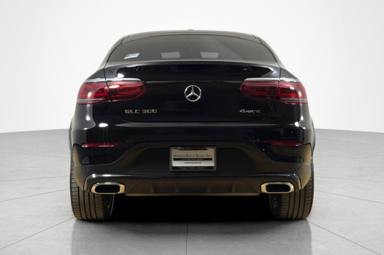 Certified Used 2022 Black Mercedes-Benz GLC 300 image 4