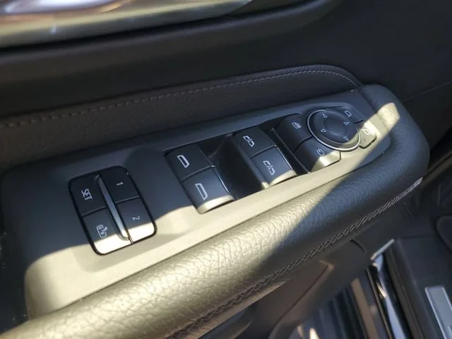 Used 2023 Onyx Black GMC Denali image 9