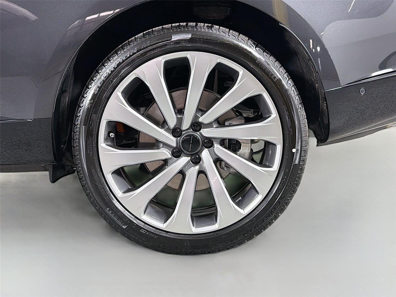 New 2026 Carpathian Grey LAND ROVER SE LWB 7-Seats / V8 image 30