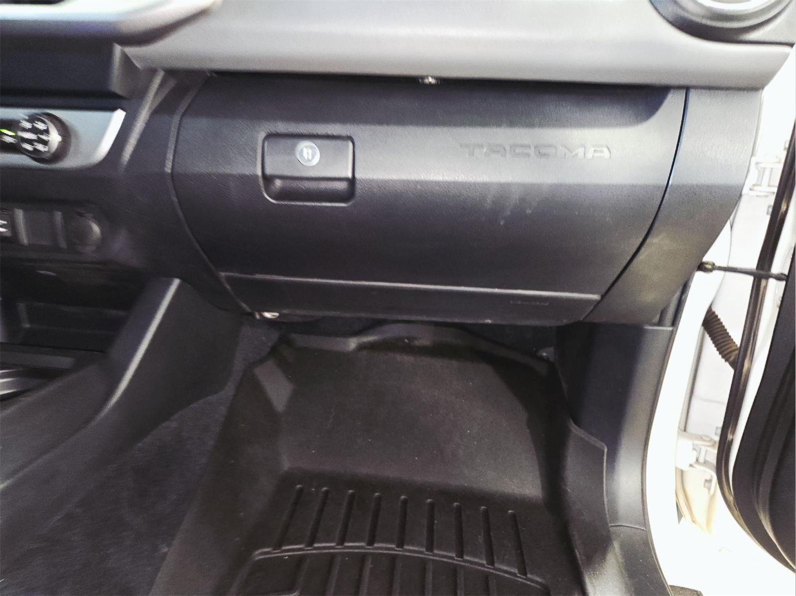 Used 2019 Super White Toyota SR5 image 42