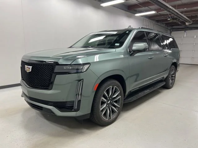 2024 Cadillac Escalade ESV 4WD Sport Platinum's photo