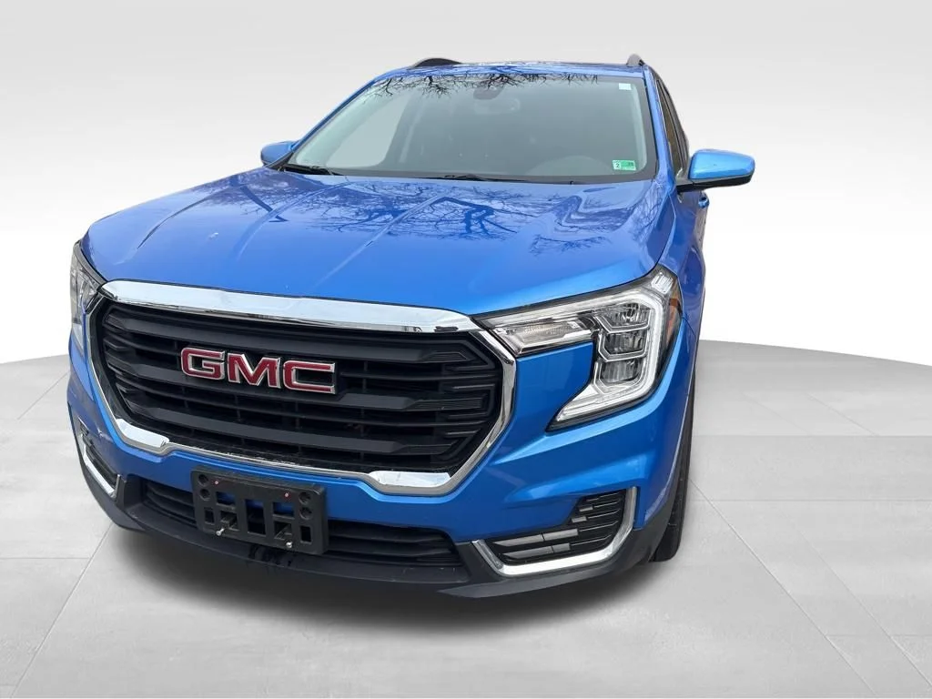 Used 2024 Blue GMC SLE image 4