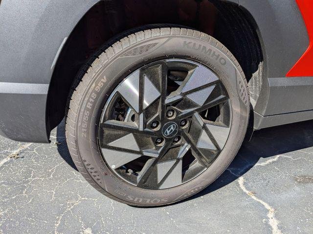 2025 Hyundai Kona SEL - Photo 9