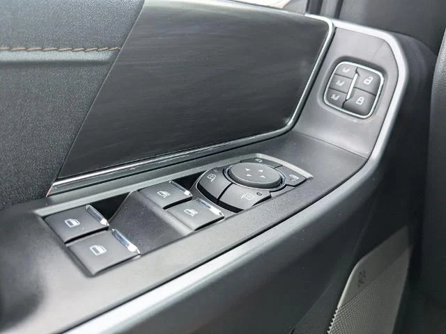 New 2025 Star White Metallic Tri-Coat Ford Lariat image 54